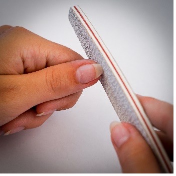 Príprava nechta - úprava pilníkom a čistenie