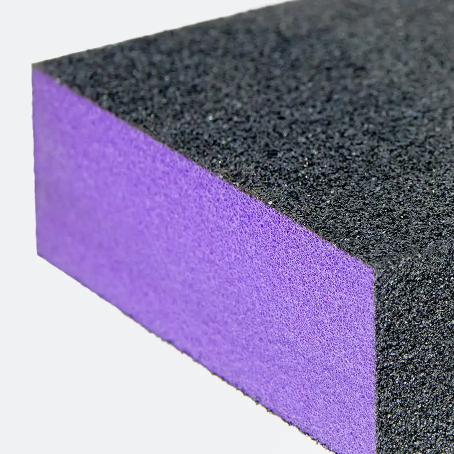 Obsah balenia – brúsny blok na pedikúru STARNAILS čierna/fialová