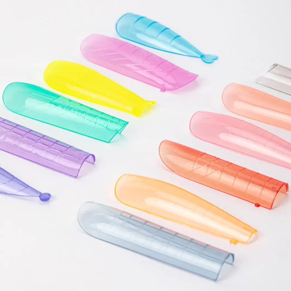 Du&aacute;lne formy Multicolor &ndash; použitie pri model&aacute;cii nechtov