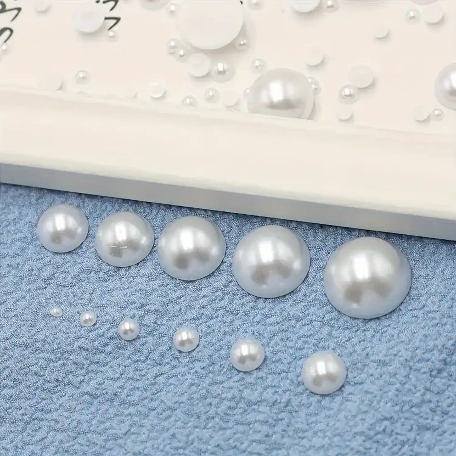 3D ozdoby na nechty &ndash; mix kvet&iacute;n a perličiek