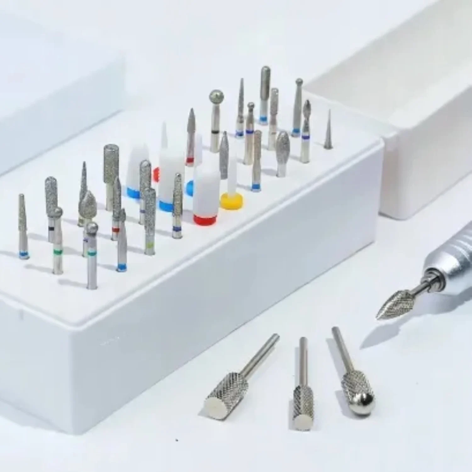 Organiz&eacute;r pre fr&eacute;zy na nechty &ndash; puzdro STARNAILS